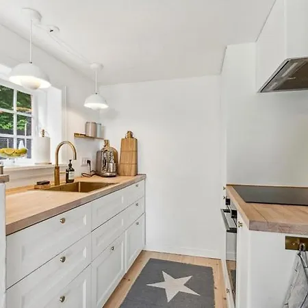 Vakantiehuis Skovhus Naer Tirsbaek Gods Og Vejle Fjord *