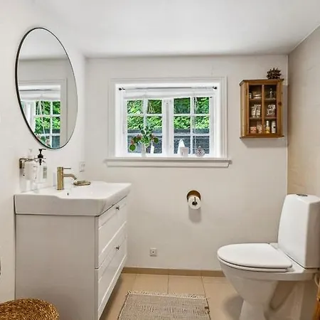 Skovhus Naer Tirsbaek Gods Og Vejle Fjord