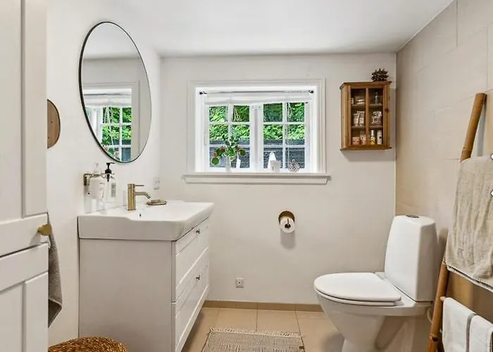 Skovhus Naer Tirsbaek Gods Og Vejle Fjord